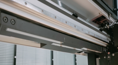 墨水标准颜色：CMYK+W+V