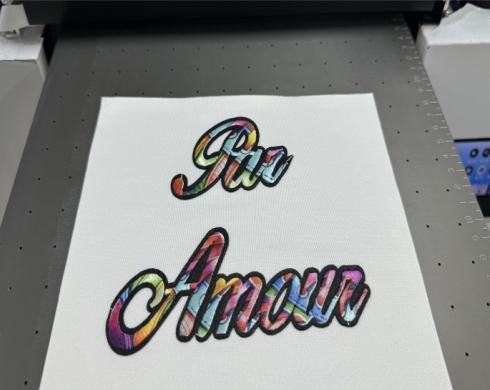 采用UV打印机和CCD扫描仪进行全彩刺绣打印