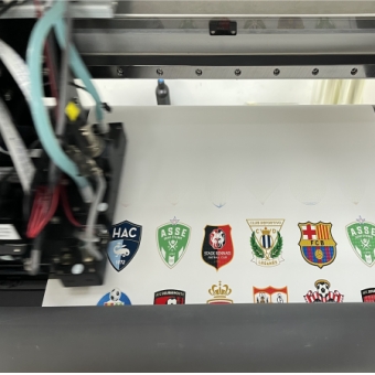 UV DTF贴纸转移到衣服上