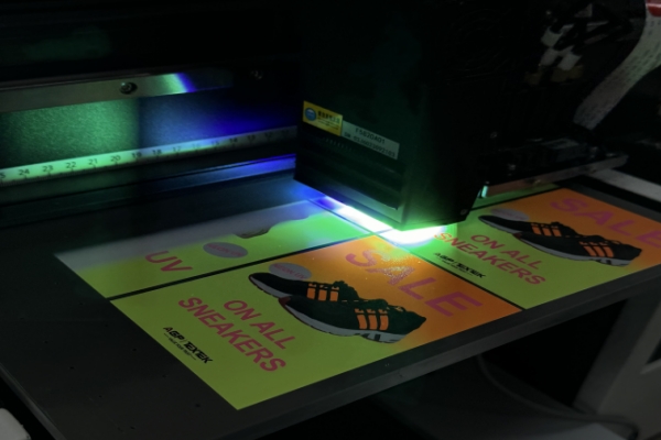 UV fluorescent ink