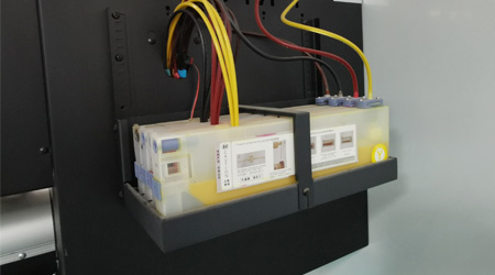Two-level ink supply system to ensure continuous printing for a long time.