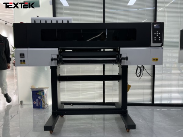 Freeing up labor, TEXTEK 60 crystal label laminating all-in-one machine’s ultra-high efficiency assists mass production